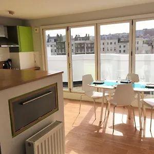 Richmond Place Balcony Apartment Brighton